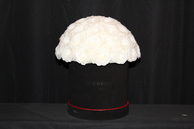Small white roses · black base